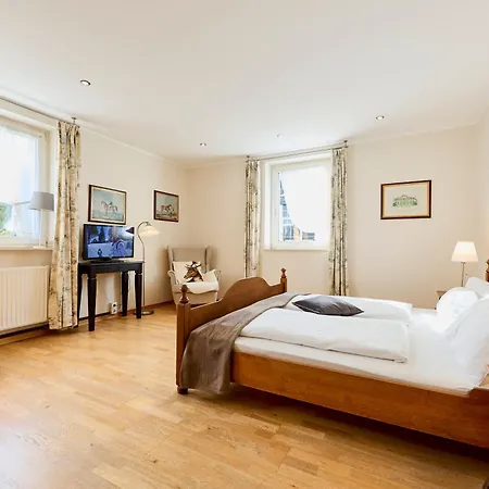 Gut Moschenhof מלון 3*